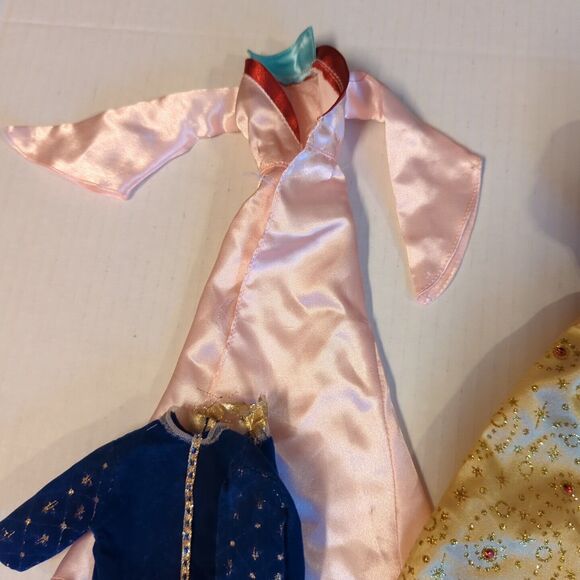 Disney Princess Doll Clothes Lot Of 14 Dresses Skirt Outfit Fashion - Picture 11 of 12